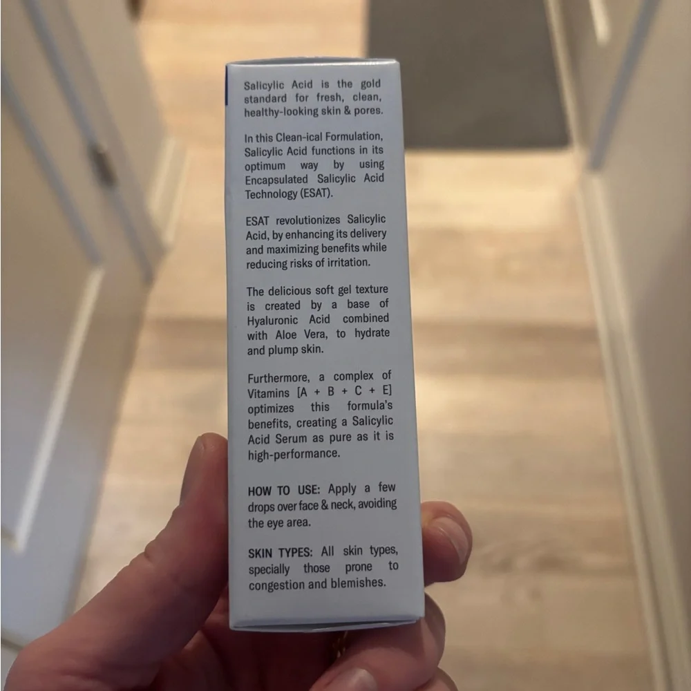 Odacite Clarifying Serum salicylic + hyaluronic acid